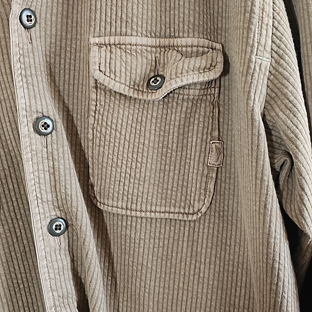 Vintage Tommy Bahama Button-Down Shirt. - Picture 3 of 7